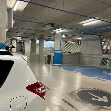 דירה Miss Nareen's Apartment, Free Garage Spot