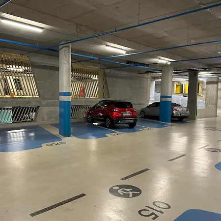 Miss Nareen's Apartment, Free Garage Spot * 塞拉耶佛