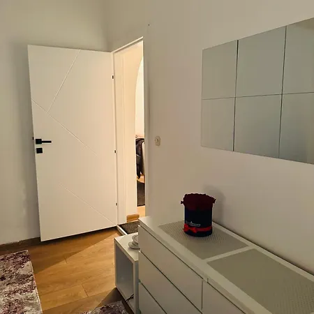 Miss Nareen's Apartment, Free Garage Spot